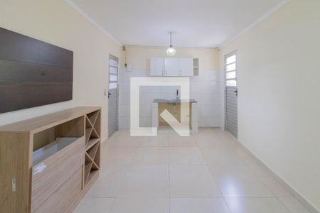 Sala / Cozinha de kitnet/studio para alugar com 1 quarto, 25m² em Vila Monteiro Lobato, Guarulhos