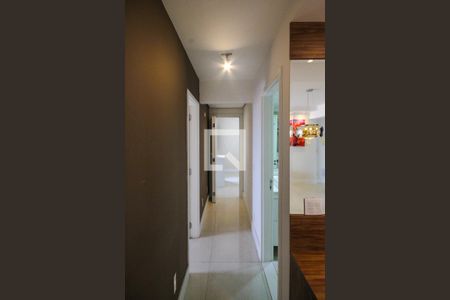 Apartamento à venda com 83m², 2 quartos e 2 vagasCorredor