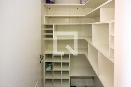 Apartamento à venda com 83m², 2 quartos e 2 vagasDispensa
