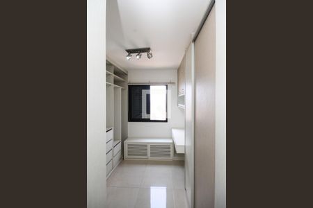 Apartamento à venda com 83m², 2 quartos e 2 vagasCloset