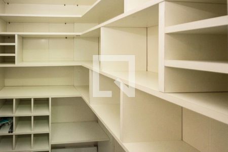 Apartamento à venda com 83m², 2 quartos e 2 vagasDispensa