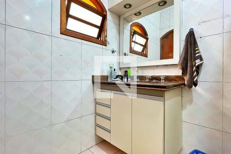 Casa para alugar com 278m², 3 quartos e 6 vagasBanheiro