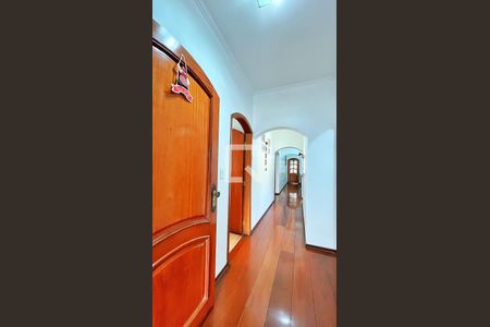 Casa para alugar com 278m², 3 quartos e 6 vagasCorredor