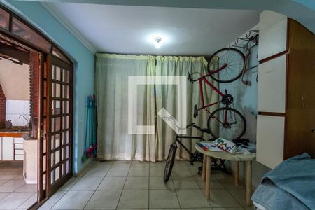 Casa à venda com 240m², 3 quartos e 4 vagasÁrea de Serviço