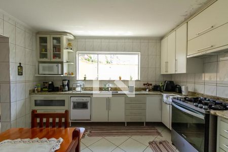 Casa à venda com 240m², 3 quartos e 4 vagasCozinha