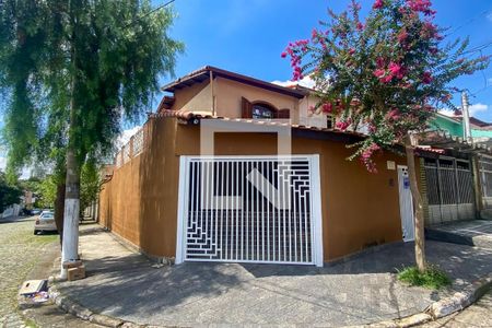 Casa à venda com 240m², 3 quartos e 4 vagasFachada