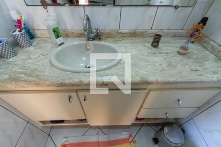 Casa à venda com 240m², 3 quartos e 4 vagasLavabo