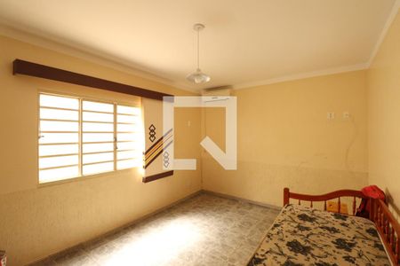 Quarto 1 de casa para alugar com 4 quartos, 400m² em Trindade, São Gonçalo