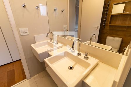Apartamento para alugar com 106m², 2 quartos e 2 vagasBanheiro da Suíte 