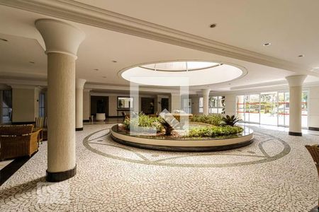 Apartamento à venda com 110m², 2 quartos e 2 vagasEntrada