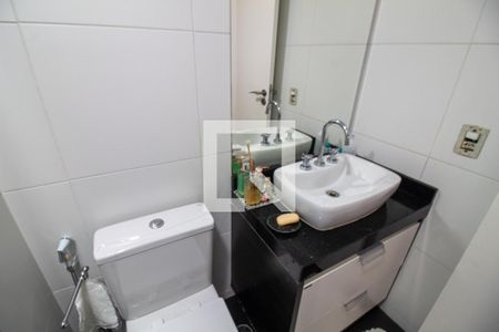Banheiro de apartamento à venda com 2 quartos, 72m² em Campo Belo, São Paulo