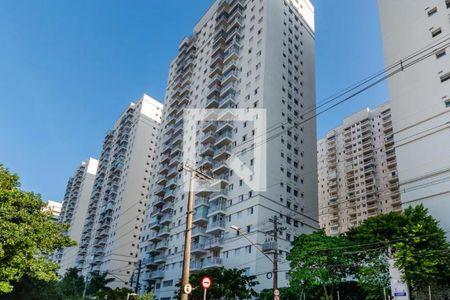 Apartamento para alugar com 84m², 3 quartos e 2 vagas Apartamento para alugar com 84m², 3 quartos e 2 vagasFachada