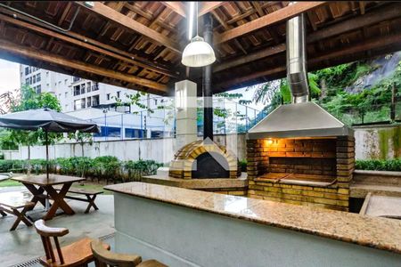 Apartamento para alugar com 84m², 3 quartos e 2 vagas Apartamento para alugar com 84m², 3 quartos e 2 vagasÁrea Comum - Churrasqueira