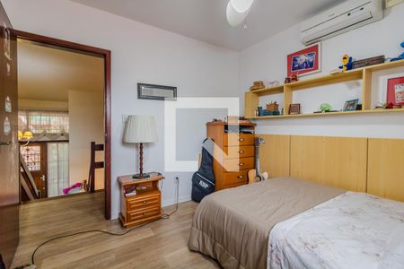 Casa à venda com 330m², 3 quartos e 4 vagas Casa à venda com 330m², 3 quartos e 4 vagasQuarto 3