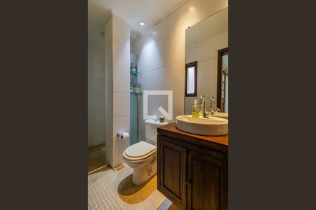 Casa à venda com 330m², 3 quartos e 4 vagas Casa à venda com 330m², 3 quartos e 4 vagasBanheiro 2