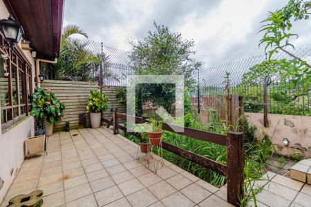 Casa à venda com 330m², 3 quartos e 4 vagas Casa à venda com 330m², 3 quartos e 4 vagasQuintal