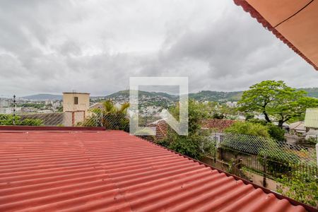 Casa à venda com 330m², 3 quartos e 4 vagas Casa à venda com 330m², 3 quartos e 4 vagasVista
