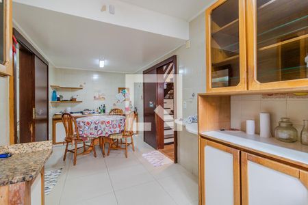 Casa à venda com 330m², 3 quartos e 4 vagas Casa à venda com 330m², 3 quartos e 4 vagasCozinha