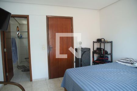 Quarto de casa para alugar com 2 quartos, 180m² em Jaguaribe, Osasco