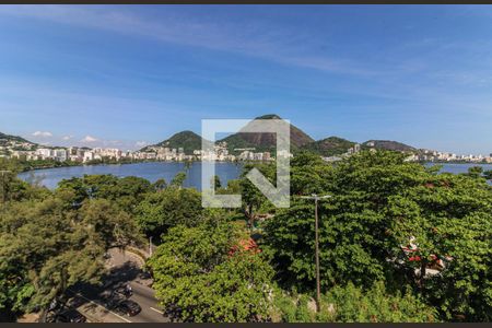 Apartamento à venda com 337m², 4 quartos e 2 vagas Apartamento à venda com 337m², 4 quartos e 2 vagasTerraço - Vista