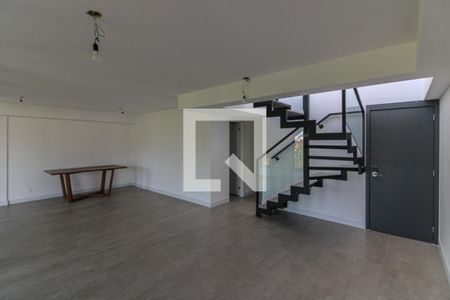 Apartamento à venda com 337m², 4 quartos e 2 vagas Apartamento à venda com 337m², 4 quartos e 2 vagasSala