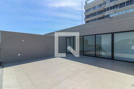 Apartamento à venda com 337m², 4 quartos e 2 vagas Apartamento à venda com 337m², 4 quartos e 2 vagasTerraço