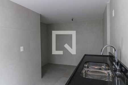 Apartamento à venda com 337m², 4 quartos e 2 vagas Apartamento à venda com 337m², 4 quartos e 2 vagasCozinha e Área de Serviço