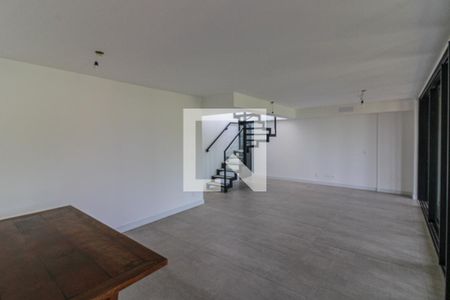 Apartamento à venda com 337m², 4 quartos e 2 vagas Apartamento à venda com 337m², 4 quartos e 2 vagasSala