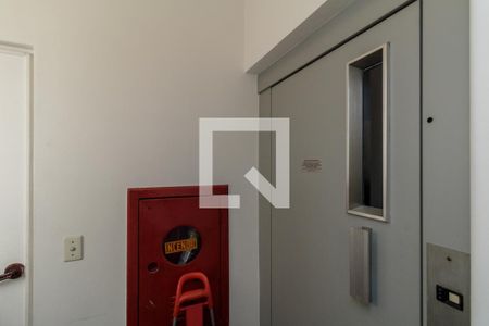 Apartamento à venda com 236m², 4 quartos e 3 vagasHall de Serviço Privativo