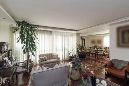 Apartamento à venda com 236m², 4 quartos e 3 vagasSala
