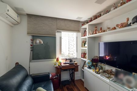 Apartamento à venda com 236m², 4 quartos e 3 vagasQuarto 4 - Sala  de TV