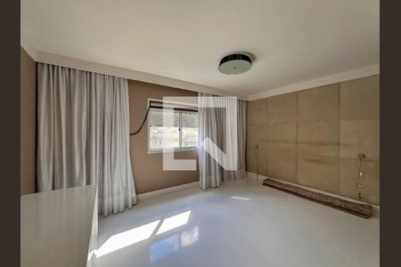 Apartamento à venda com 340m², 2 quartos e 4 vagasSuíte 2