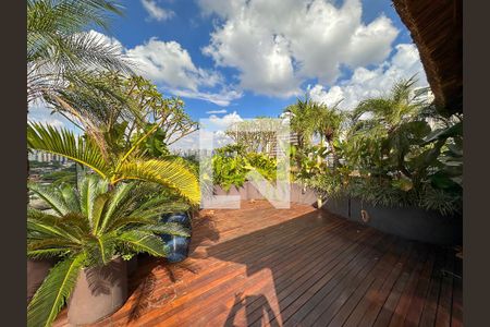 Apartamento à venda com 340m², 2 quartos e 4 vagasVaranda Superior