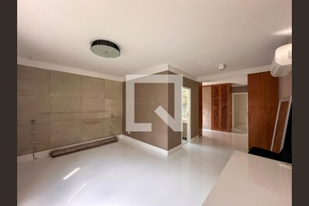 Apartamento à venda com 340m², 2 quartos e 4 vagasSuíte 2