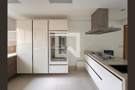 Apartamento à venda com 340m², 2 quartos e 4 vagasCozinha