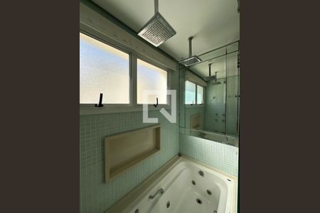 Apartamento à venda com 340m², 2 quartos e 4 vagasDetalhe Banheiro Suíte 2