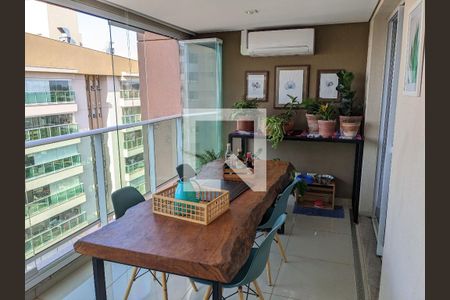 Apartamento para alugar com 1 quarto, 98m² em Cerqueira César, São Paulo