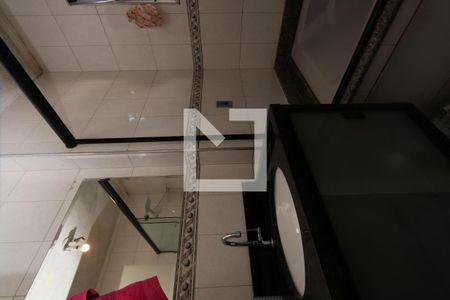 Casa à venda com 160m², 3 quartos e 2 vagasBanheiro da Suíte