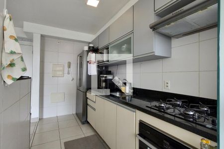 Apartamento à venda com 56m², 2 quartos e 1 vaga Apartamento à venda com 56m², 2 quartos e 1 vagaCozinha - Armários
