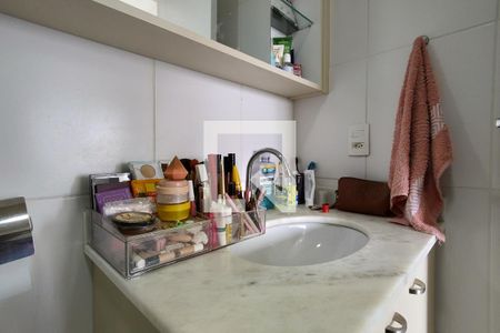 Apartamento à venda com 56m², 2 quartos e 1 vaga Apartamento à venda com 56m², 2 quartos e 1 vagaBanheiro da Suíte