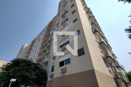 Apartamento à venda com 56m², 2 quartos e 1 vaga Apartamento à venda com 56m², 2 quartos e 1 vagaFachada