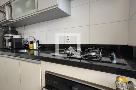 Apartamento à venda com 56m², 2 quartos e 1 vaga Apartamento à venda com 56m², 2 quartos e 1 vagaCozinha - Armários
