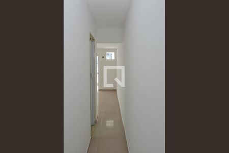 Corredor de apartamento para alugar com 1 quarto, 45m² em Recreio dos Bandeirantes, Rio de Janeiro
