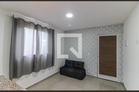 Sala de apartamento para alugar com 1 quarto, 45m² em Recreio dos Bandeirantes, Rio de Janeiro