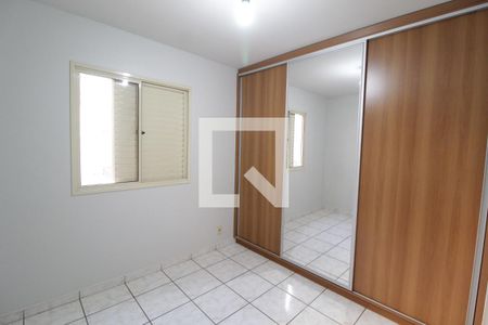 Quarto de apartamento para alugar com 3 quartos, 74m² em Santa Maria, Uberlândia