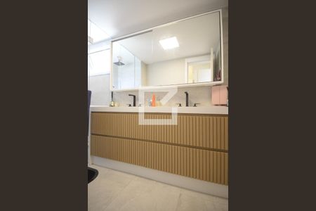 Apartamento à venda com 140m², 3 quartos e 2 vagasSuíte 3