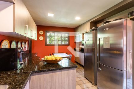 Casa de condomínio à venda com 460m², 4 quartos e 3 vagasCozinha