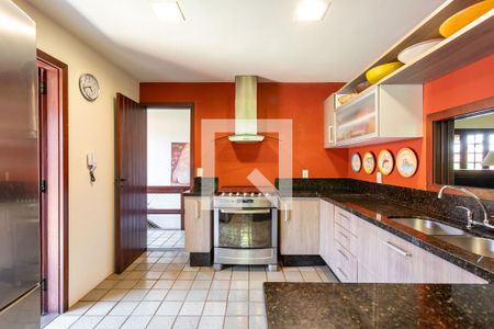 Casa de condomínio à venda com 460m², 4 quartos e 3 vagasCozinha