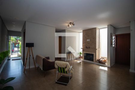 Sala de casa à venda com 2 quartos, 100m² em Guarujá, Porto Alegre