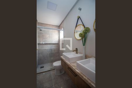 Casa à venda com 100m², 2 quartos e 3 vagasBanheiro da suite